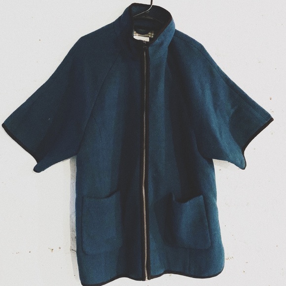 Cocoon coat with plaid lining - Picture 3 of 3
